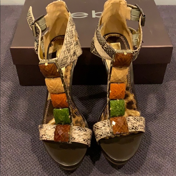 BeBe Shoes - Picture 6 of 7